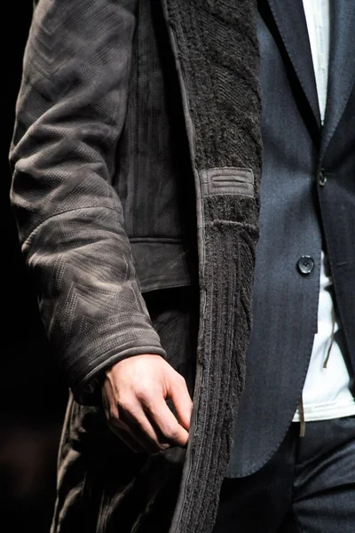 Look 29